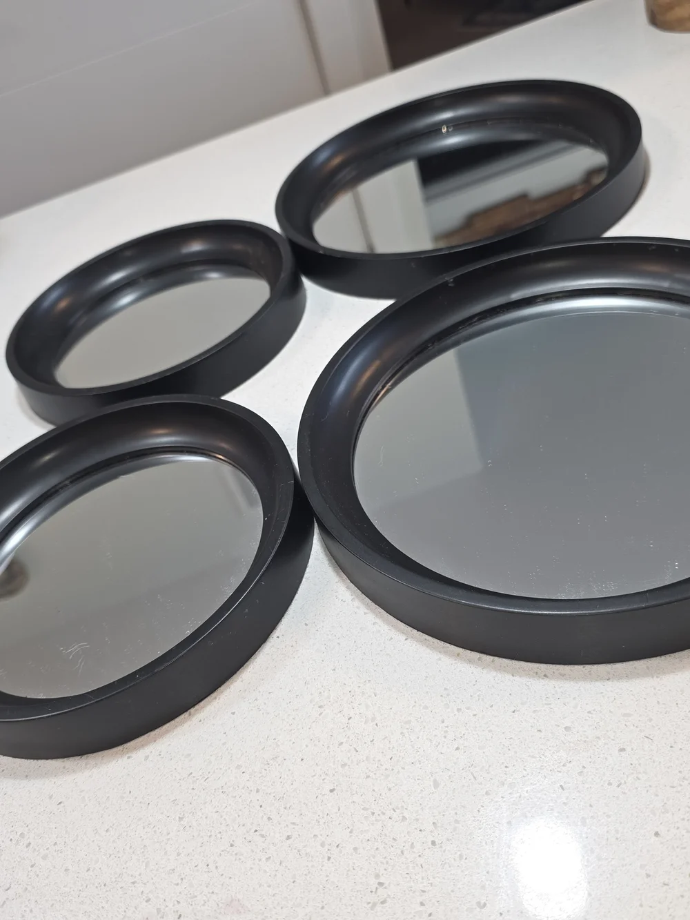 Set of 4 Round Black Wall Mirrors - Modern Simple Design